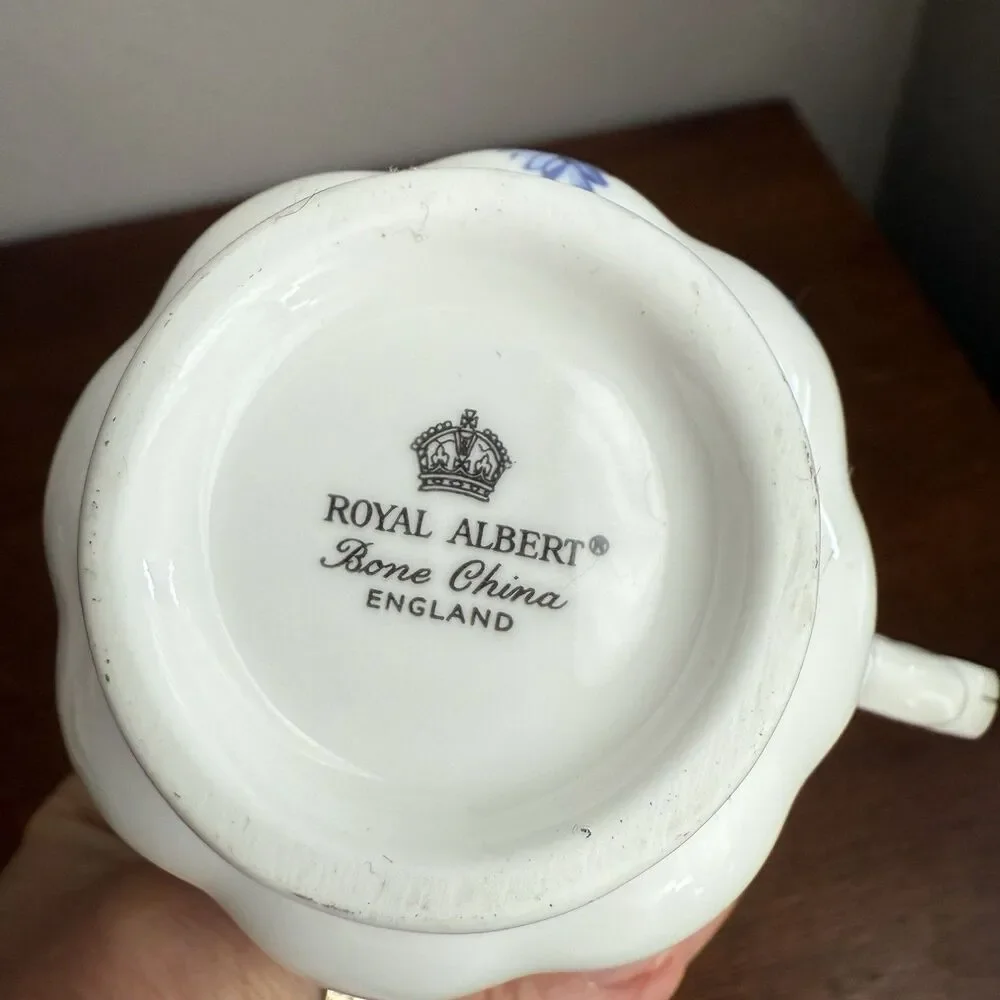Royal Albert Tea Cup Bone China Blue Flowers Floral Gold Trim EUC England